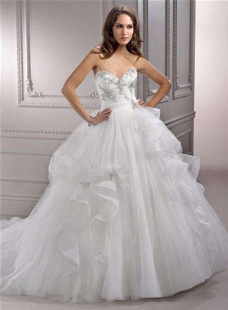 Fairy Tale Ball Gown Sweetheart Puffy Tulle Wedding Dress With