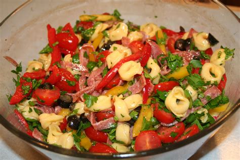 Made with italian dressing and ready in minutes for an easy and savory italian dish. COOK WITH SUSAN: Antipasto Tortellini Salad