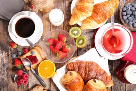 6 Reasons Why You Should Never Skip Breakfast On The Table