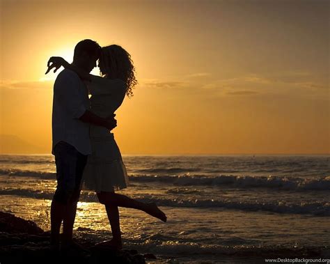 Hugs And Kisses At Sunset Time Background Couple Hugging Hd Wallpaper