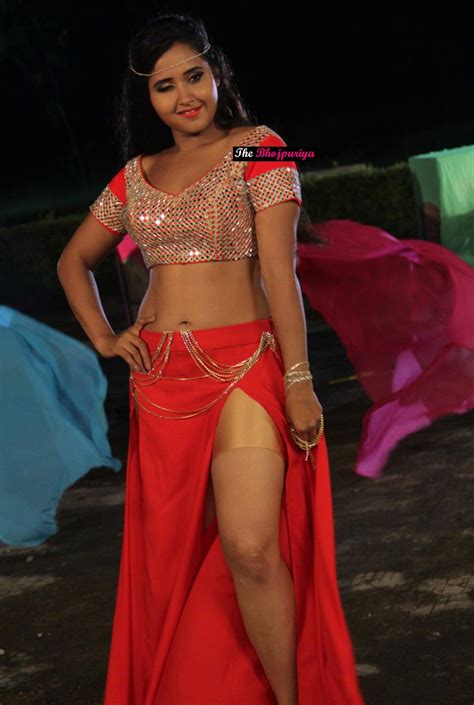 sexy kajal raghwani in bhojpuri movie deewanapan the bhojpuriya