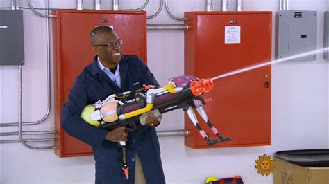 watch sunday morning inventor of the super soaker full show on cbs