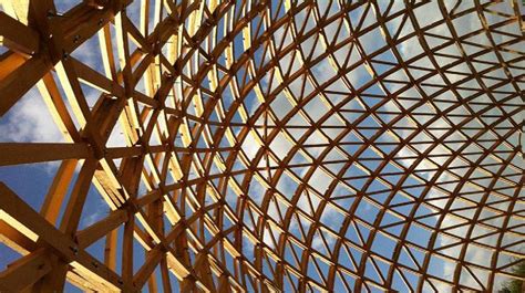 Sculpture And Architecture Combined Gridshell At The