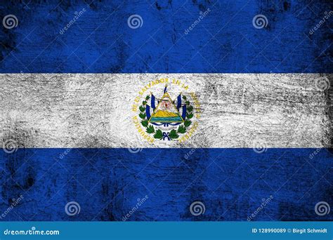 El Salvador Oxidado Y Ejemplo De La Bandera Del Grunge Stock De