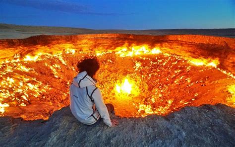 Turkmenistans Door To Hell Crater Has Been Burning For Fifty Years