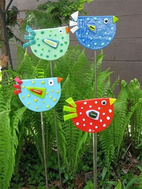 50 Suprising Garden Art From Junk Design Ideas For Summer