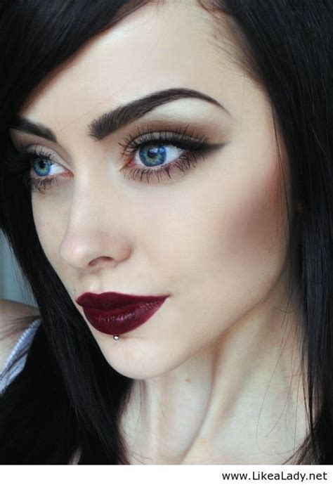 Pale Skin Makeup Looks Fall Makeup Love The Lipstick Color Beauty