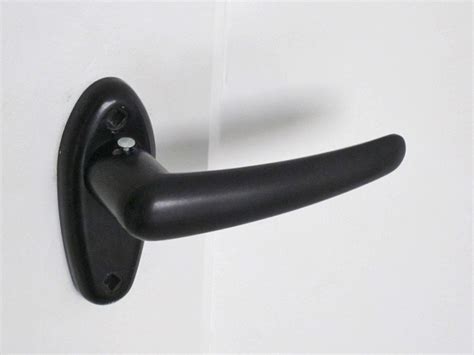 The first one was installed in 1960. Who invented the door knob - Door Knobs