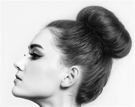 50 Beautiful Easy Updos For Trendy Long Haired Ladies