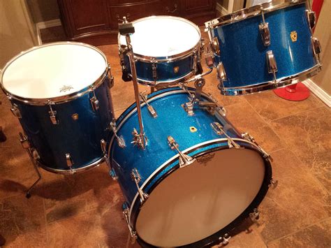 1964 Ludwig Super Classic In Blue Sparkle Keystone Badges White