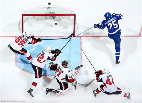Here's a fun little hit from last night for our canadian readers (pun intended). Great photo of JVR's goal from last night's game : leafs