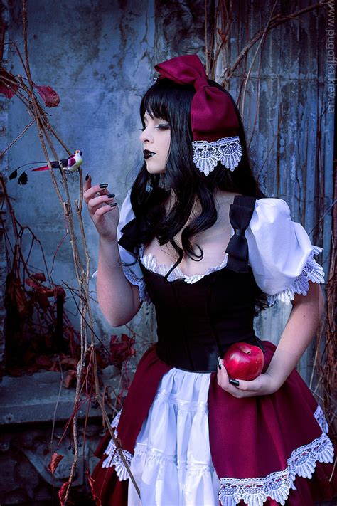 Gothic Snow White 1 By Kasumidream On Deviantart