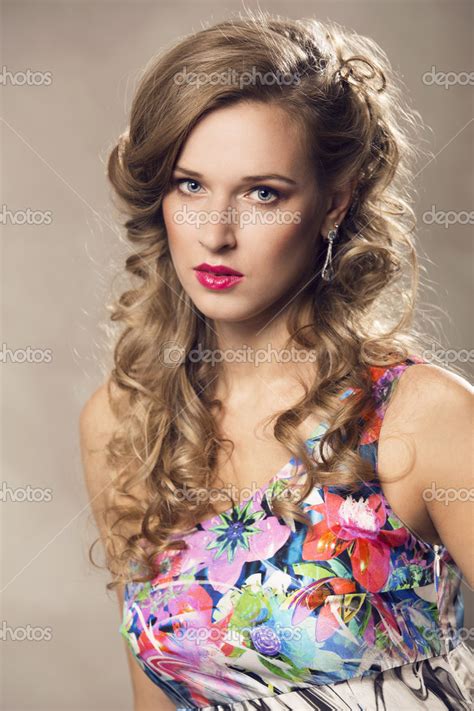 Beautiful Woman — Stock Photo © Kotin 39196277