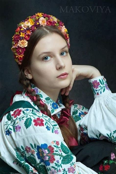 sign in ukrainian women polish traditional costume folk fashion
