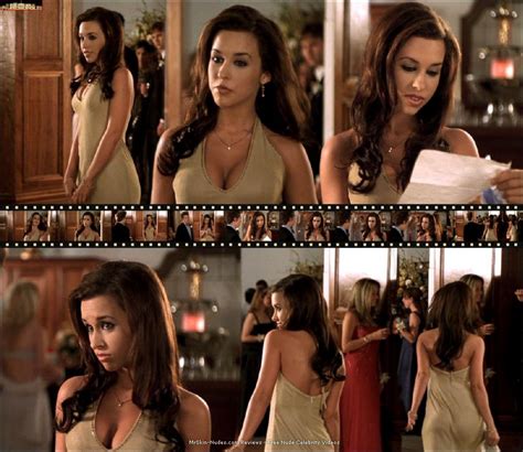 Celebrity Actress Lacey Chabert Naked On The Bath Movie Scenes Mr