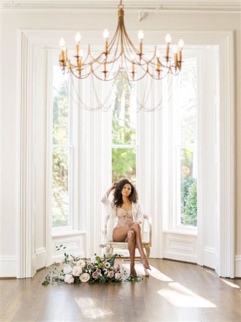 How To Incorporate Boudoir Portraits On Your Wedding Day