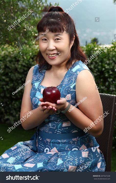 Middle Aged Japanese Women