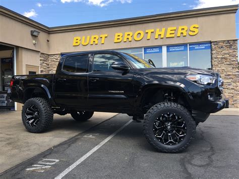 2016 Tacoma With 6 Lift And Fuel Wheels Toyo Mt Tires Toyota Tacoma