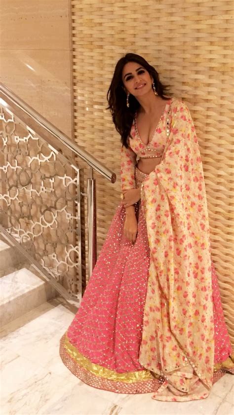 Pin By Vedant Barbhai On Kriti Kharbanda Indian Fashion Indian Dresses Indian Designer Wear