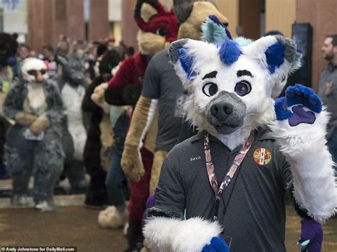 Furry Convention Goers Explain How Their Fursona As Foxes And Wolves Has Improved Their Lives