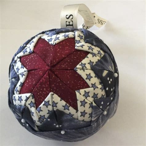 Free Tutorial Quilted Holiday Star Ornaments No Sew Diy Quilted