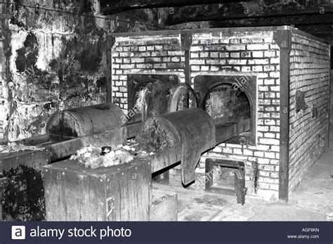 Unter anderem wurden detaillierte pläne der gaskammern und der krematorien ausgearbeitet. Gaskammern in Nazi-Konzentrationslager in Auschwitz-Birkenau, Oswiecim, Polen Stockfoto, Bild ...