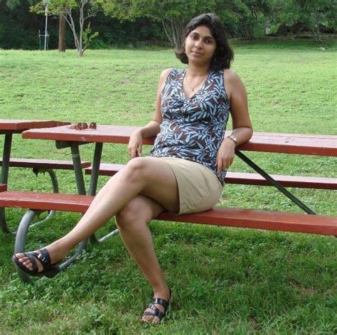 Indian Desi Girls And Housewife In Mini Skirt Hd Photos Bollywood