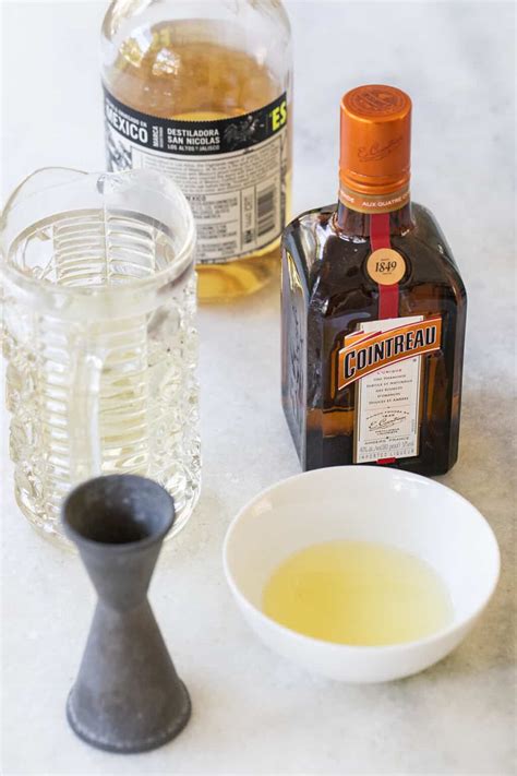 Easy Lemon Margarita Recipe On The Rocks Sugar And Charm
