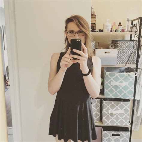 yea i m pretty tiny… [over 18] selfie