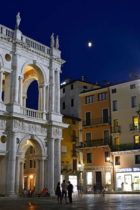Vicenza By Night Viajes Travel Lugares Del Mundo Italia