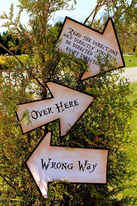 Alice In Wonderland Direction Signs