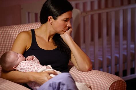Postpartum Mood Disorders What New Moms Need To Know Johns Hopkins Healthyworks