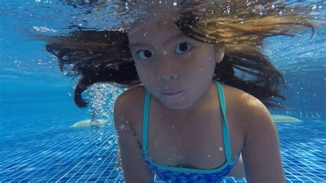 Mia Swimming Gopro Hero 5 Underwater Test Youtube