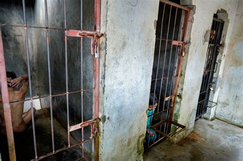 Shocking Photos Of Indonesias Mentally Ill Patients Show Their