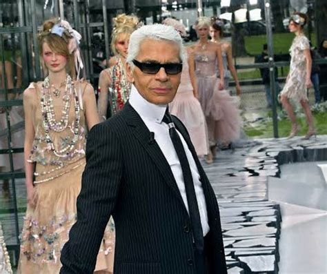 Best Fashion Designers In The World Top 12 Most Famous