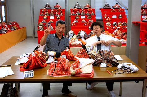 ❤♫ 演出《michael halász，1938 》指揮 (slovak philharmonic) 斯洛伐克愛樂樂團。 胡桃鉗是一齣充滿神奇色彩的聖誕節芭蕾舞劇。 故事大意是說:某一個家庭，有兩個可愛的孩子:克拉蕾與佛萊滋. 【人形会 有名作家さんによる井上社長の勉強会・日本人形協会 ...