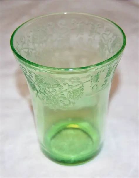 Vintage Hazel Atlas Green Uranium Depression Glass Florentine Poppy