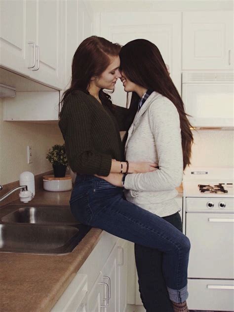 Bisexual Pride Cute Lesbian Couples Cute Couples Goals Lesbian Marriage Lesbians Kissing