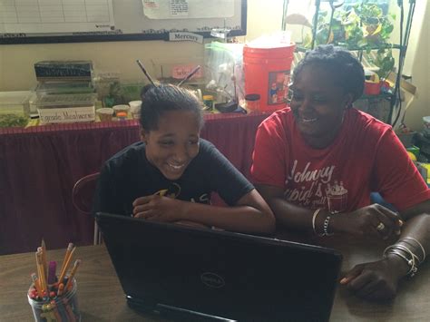 Watch 13 Year Old Shakeena Teach Her Aunt Programming Trinket Blog