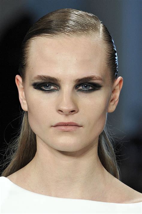 Catwalk Hair Trends To Try This Fashion Week Fall Makeup Trend Makeup
