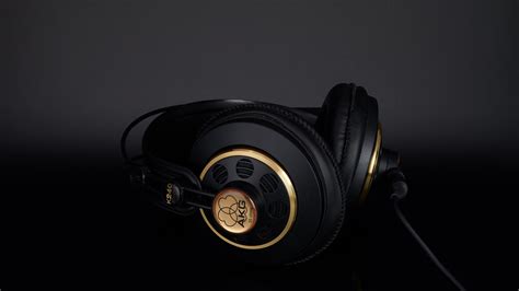 AKG K240 Studio Review | headphonecheck.com