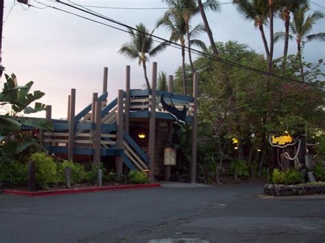 Don't expect a cute little eatery though, since the decor is somewhat lacking. Huggo's Restaurant, Kailua-Kona - Menu, Prices ...