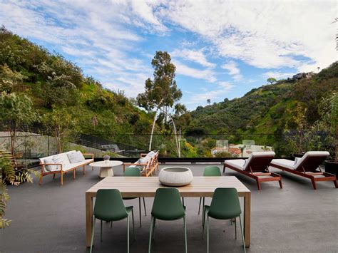 Homes That Embrace the Great Outdoors | The Agency Journal