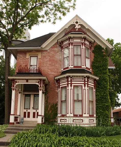 Small Victorian House Victorian Style Homes Victorian Homes Old