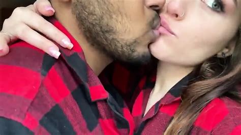 Indian Couple Kissing Very Hot Kissing Seen By Indian Xhamster