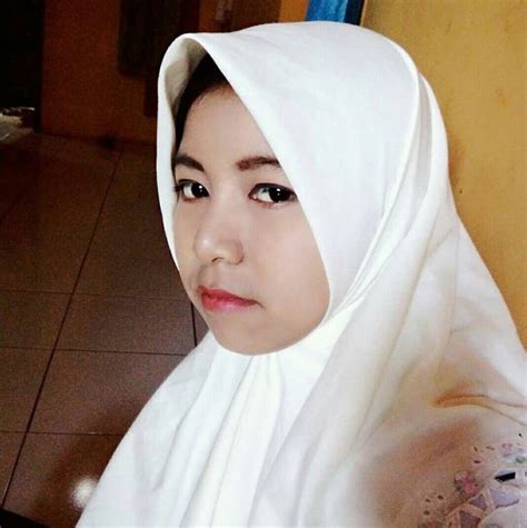 Pin By Memanjakan Mata Pria On Lokal Hijab Indonesian Hijab Kecantikan