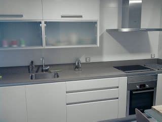 ¿por qué silestone es ideal para mesadas de cocina? cocina blanca silestone gris - Buscar con Google ...