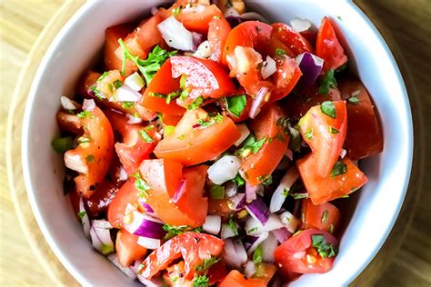 Fresh Tomato Salsa With Basil Jalapeno And Garlic Recipe