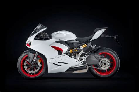 2021 Ducati Panigale V2 Guide Total Motorcycle