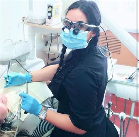 Pin By Forxe On Cute Dentists With Glasses Masks And Gloves Dentist